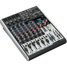 Mezcladora Behringer  X1204Usb